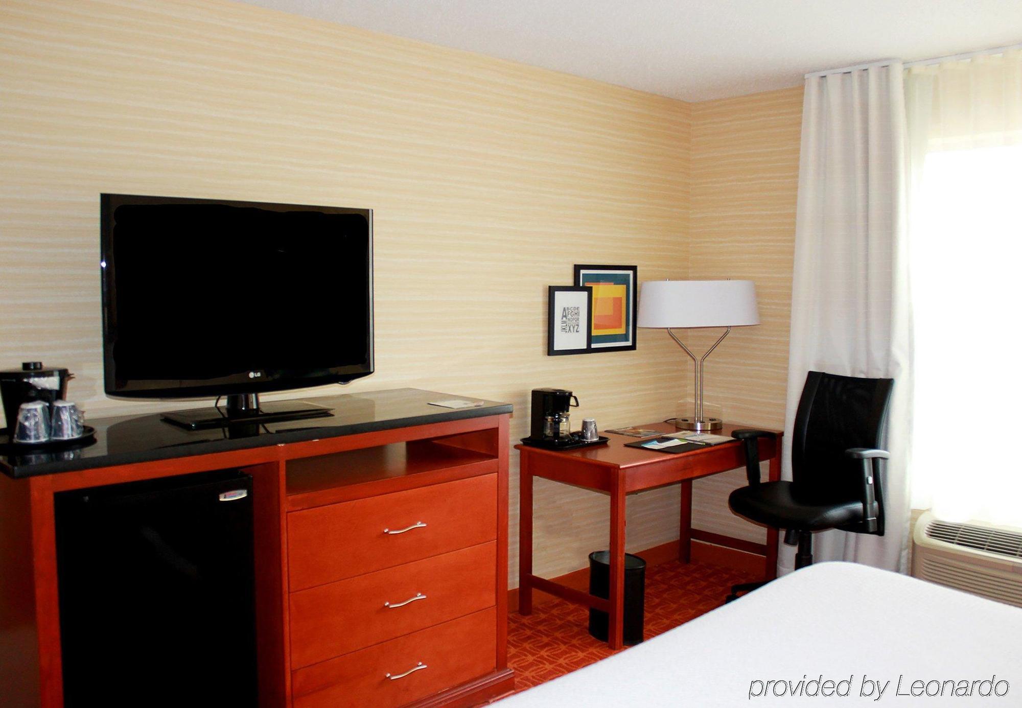 Fairfield Inn & Suites Detroit Farmington Hills Exteriör bild