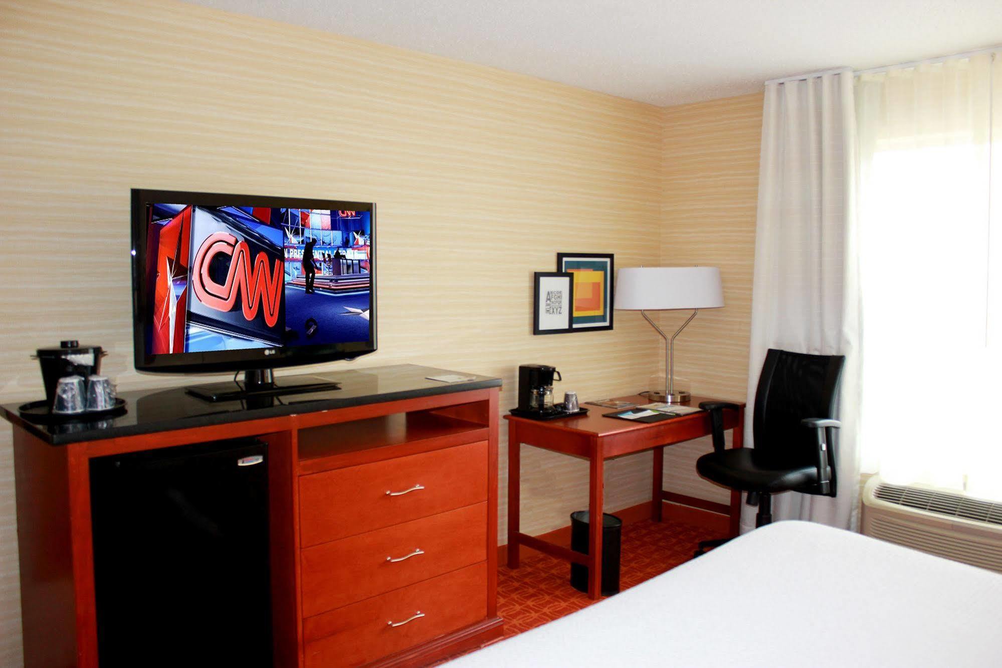 Fairfield Inn & Suites Detroit Farmington Hills Exteriör bild